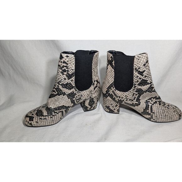 Charlotte Russe Womens Kayden Ankle Boot Bootie Sz 6 Faux Snakeskin animal print - Picture 1 of 8